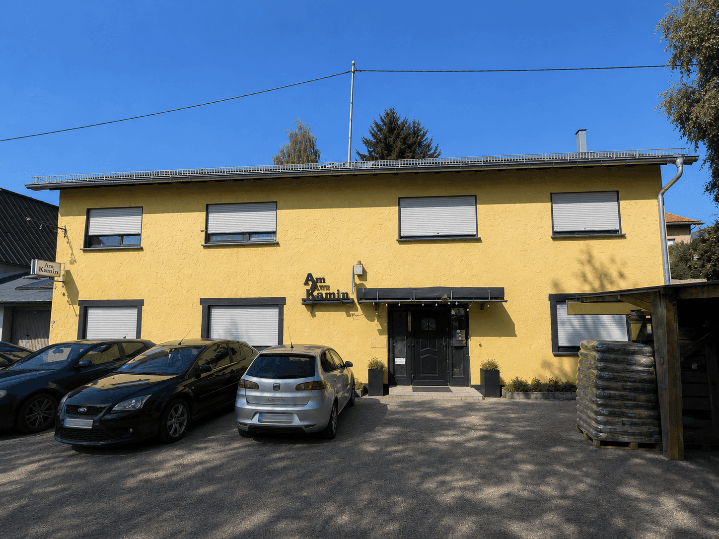6 Parteienhaus in Derschen
