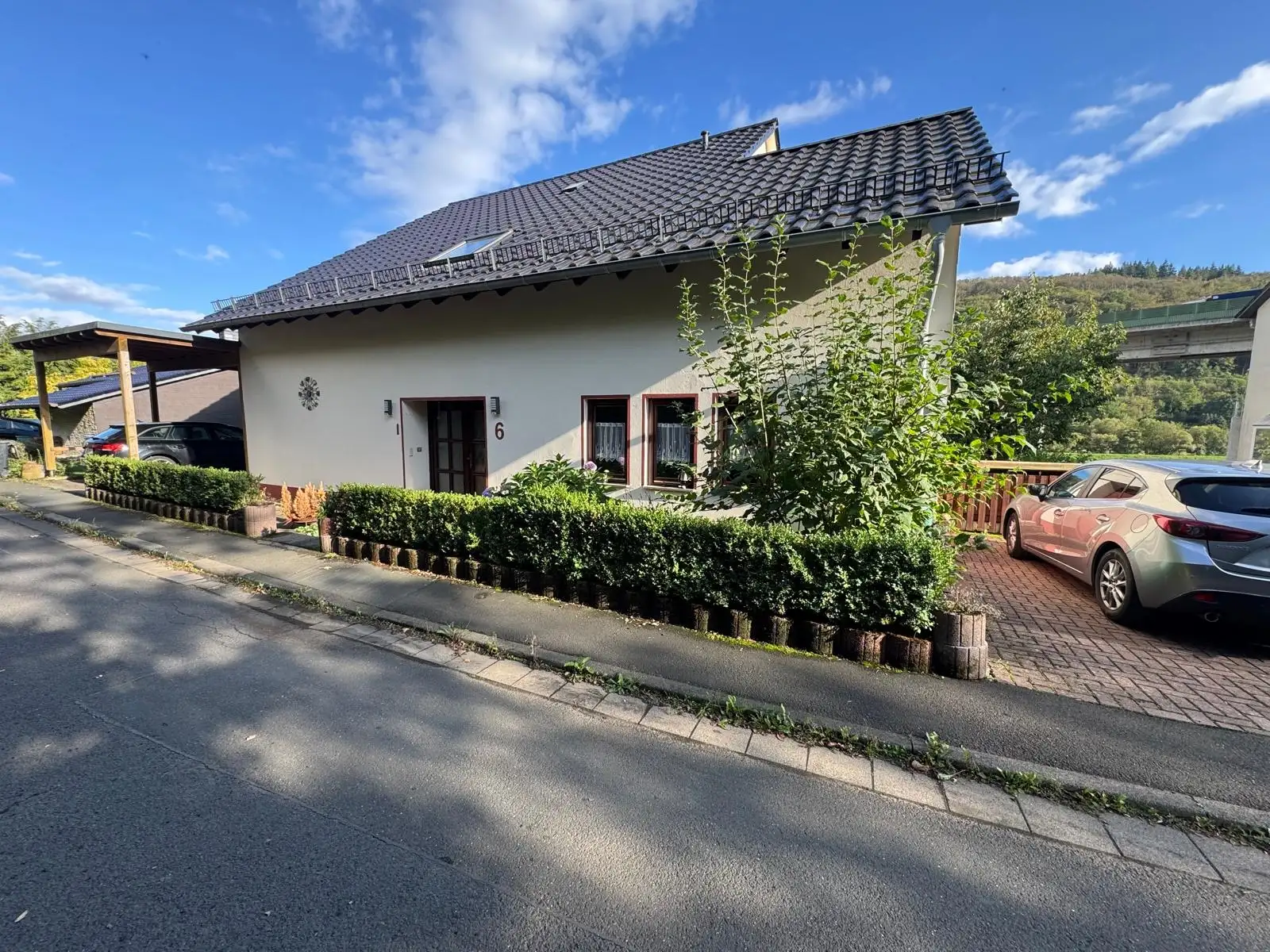 Gemütliches Ein-/Zweifamilienhaus in Haiger Sechshelden